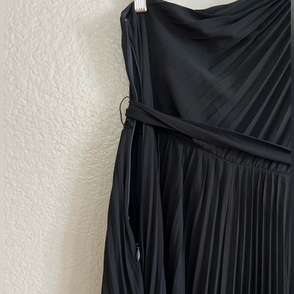 NWOT Divine Charm Black Pleated One-Shoulder Maxi Dress - Picture 5 of 8